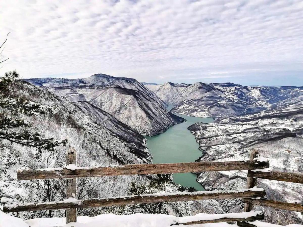 Dren Lux - Banjska Stena Chalet